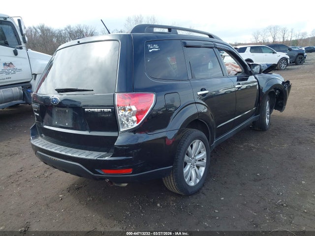 2013 SUBARU FORESTER JF2SHADC8DH427432 Photo 3