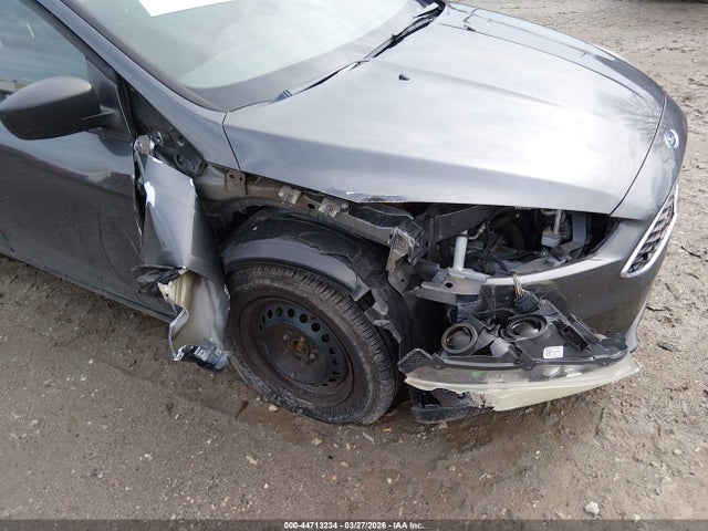 Ford FOCUS S 2017 1FADP3E25HL218315 Image 6
