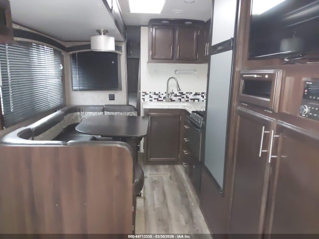 44713330 :رقم المزاد ، 1UJBJ0BR1K1TD0109 vin ، 2019 Jayco Travel Trailer مزاد بيع