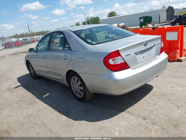 2004 TOYOTA CAMRY 4T1BF30K14U073415 Photo 2