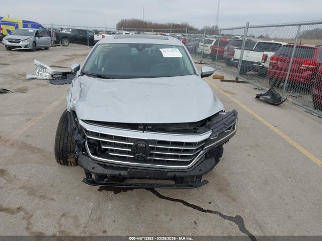Продаж на аукціоні авто 2020 Volkswagen Passat 2.0t R-line, vin: 1VWMA7A34LC016119, номер лоту: 44713352