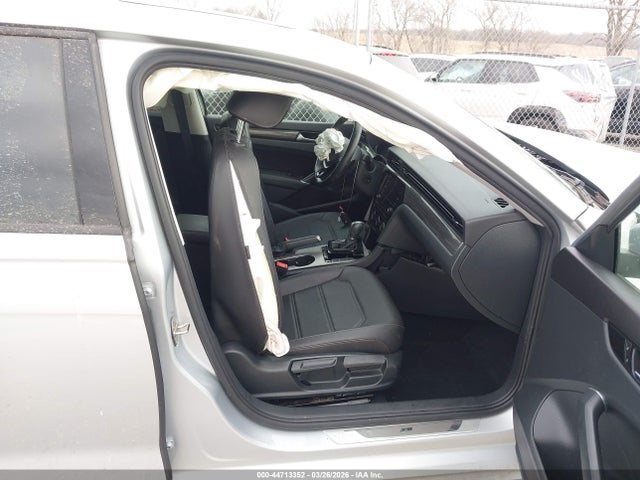 Продаж на аукціоні авто 2020 Volkswagen Passat 2.0t R-line, vin: 1VWMA7A34LC016119, номер лоту: 44713352