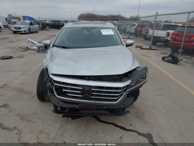 Продаж на аукціоні авто 2020 Volkswagen Passat 2.0t R-line, vin: 1VWMA7A34LC016119, номер лоту: 44713352