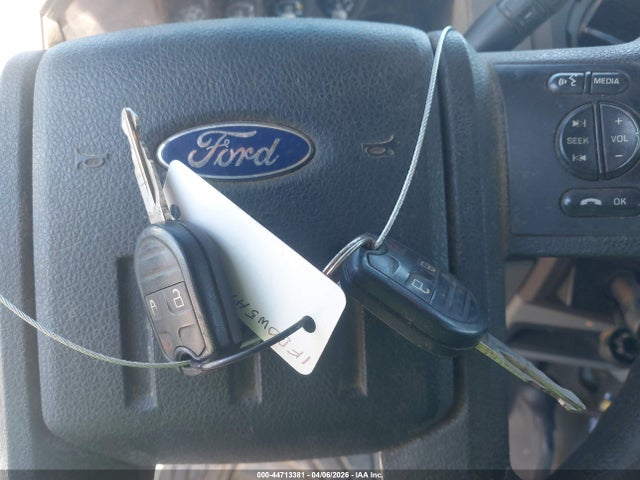 Ford F-550 Chassis Xl 2015 1FD0W5HT2FEA41845 Image 10