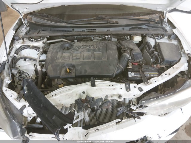 44713409 :رقم المزاد ، 5YFBURHE8FP298992 vin ، 2015 Toyota Corolla S Plus مزاد بيع