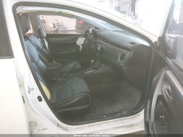 44713409 :رقم المزاد ، 5YFBURHE8FP298992 vin ، 2015 Toyota Corolla S Plus مزاد بيع