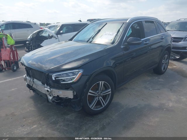 44713425 :رقم المزاد ، W1N0G8DB6LF858556 vin ، 2020 Mercedes-benz Glc 300 مزاد بيع