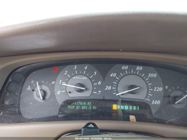 44713433 :رقم المزاد ، 1G4CW54K344137156 vin ، 2004 Buick Park Avenue مزاد بيع