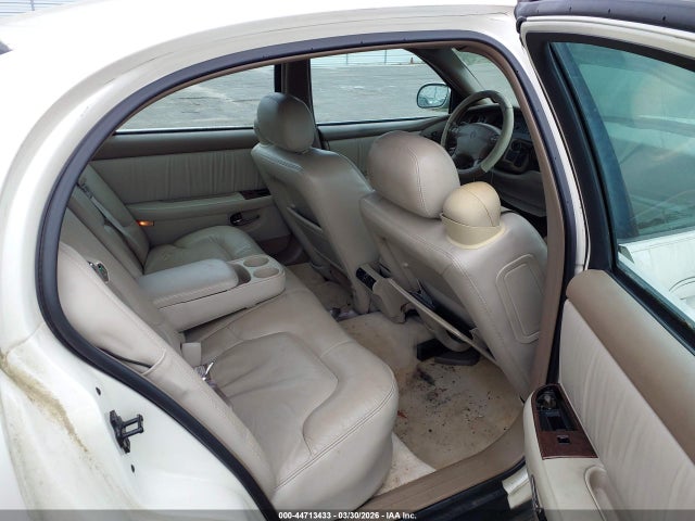 44713433 :رقم المزاد ، 1G4CW54K344137156 vin ، 2004 Buick Park Avenue مزاد بيع