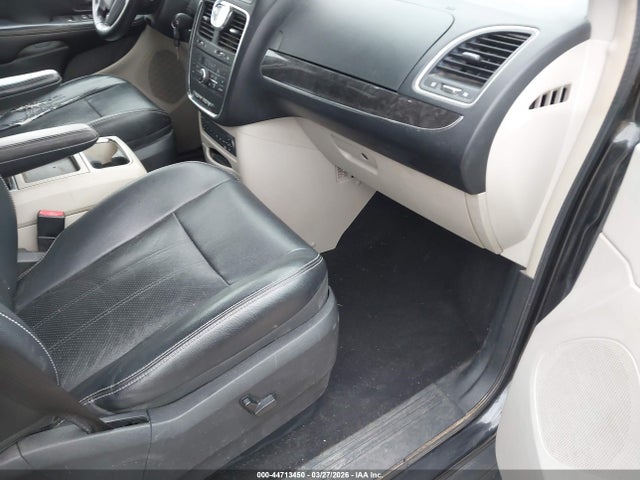 2011 CHRYSLER TOWN & COUNTRY 2A4RR8DG9BR666747 Photo 4