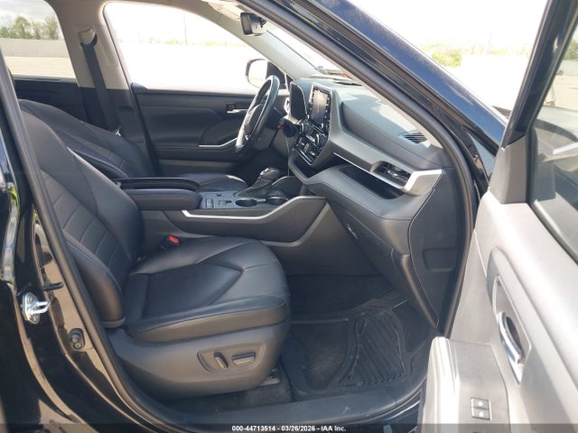 5TDGZRAH4MS527748 Toyota Highlander Xle