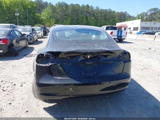 44713538 :رقم المزاد ، 5YJ3E1EA2JF151835 vin ، 2018 Tesla Model 3 Long Range/mid Range مزاد بيع