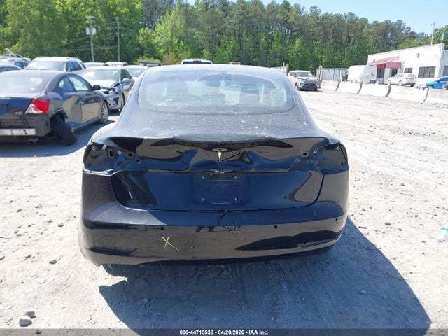 44713538 :رقم المزاد ، 5YJ3E1EA2JF151835 vin ، 2018 Tesla Model 3 Long Range/mid Range مزاد بيع