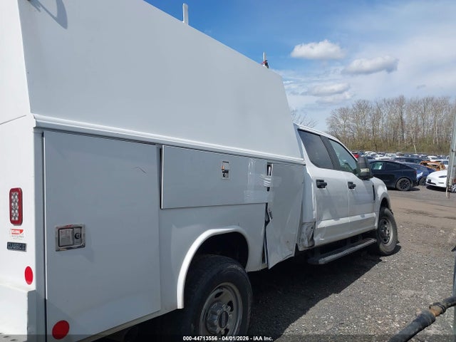 Ford F-350 Chassis Xl 2022 1FD8W3F6XNEC38099 Image 13