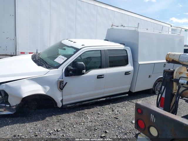 Ford F-350 Chassis Xl 2022 1FD8W3F6XNEC38099 Image 14
