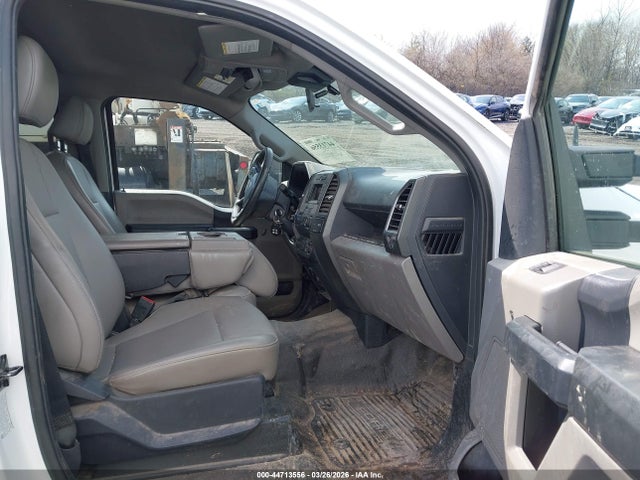 Ford F-350 Chassis Xl 2022 1FD8W3F6XNEC38099 Image 5