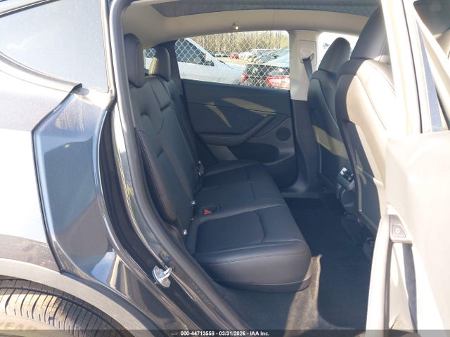 44713558 :رقم المزاد ، 7SAYGDEE8SF308714 vin ، 2025 Tesla Model Y Long Range Dual Motor All-wheel Drive مزاد بيع