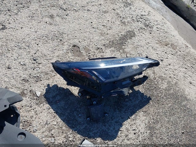 44713570 :رقم المزاد ، JTJGKCEZ9T5043693 vin ، 2026 Lexus Nx 350h Premium مزاد بيع