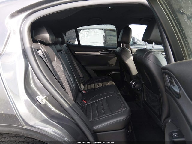 44713597 :رقم المزاد ، ZASFAKNN5J7B81765 vin ، 2018 Alfa Romeo Stelvio Ti Sport Awd مزاد بيع