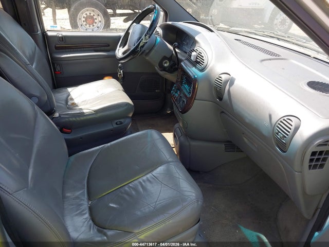 44713617 :رقم المزاد ، 1C4GT54L9XB917802 vin ، 1999 Chrysler Town & Country Lx مزاد بيع
