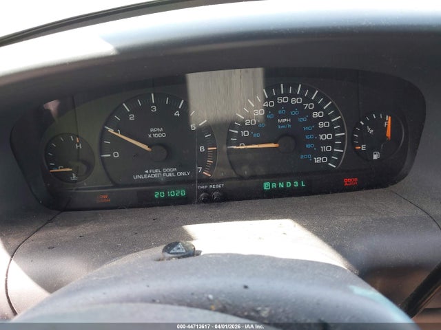 44713617 :رقم المزاد ، 1C4GT54L9XB917802 vin ، 1999 Chrysler Town & Country Lx مزاد بيع