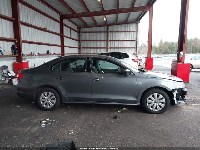 44713642 :رقم المزاد ، 3VW2K7AJ7EM240540 vin ، 2014 Volkswagen Jetta 2.0l S مزاد بيع