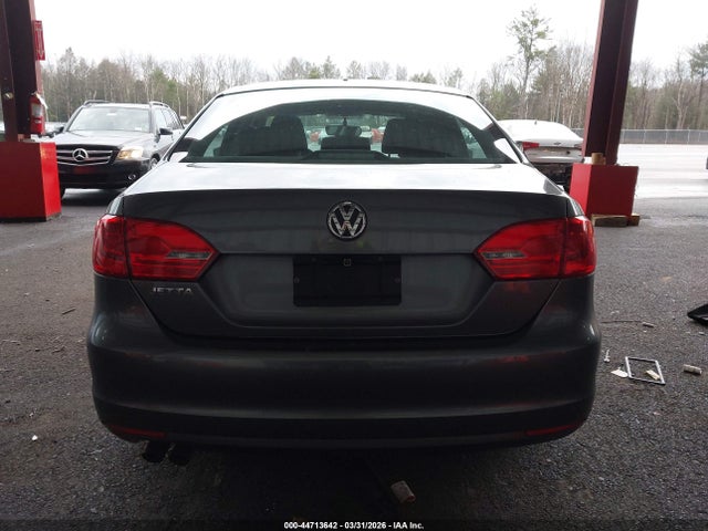 44713642 :رقم المزاد ، 3VW2K7AJ7EM240540 vin ، 2014 Volkswagen Jetta 2.0l S مزاد بيع