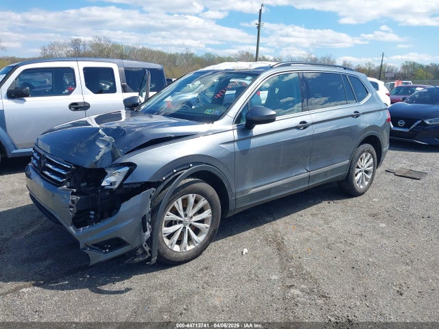 2018 Volkswagen Tiguan 2.0t Se/2.0t Sel მანქანა იყიდება აუქციონზე, vin: 3VV2B7AX8JM113668, აუქციონის ნომერი: 44713741
