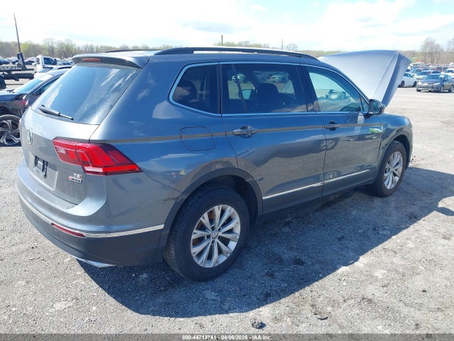 2018 Volkswagen Tiguan 2.0t Se/2.0t Sel მანქანა იყიდება აუქციონზე, vin: 3VV2B7AX8JM113668, აუქციონის ნომერი: 44713741