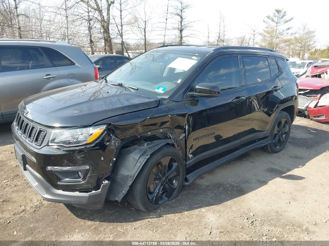 44713759 :رقم المزاد ، 3C4NJDBB4LT168577 vin ، 2020 Jeep Compass Altitude 4x4 مزاد بيع