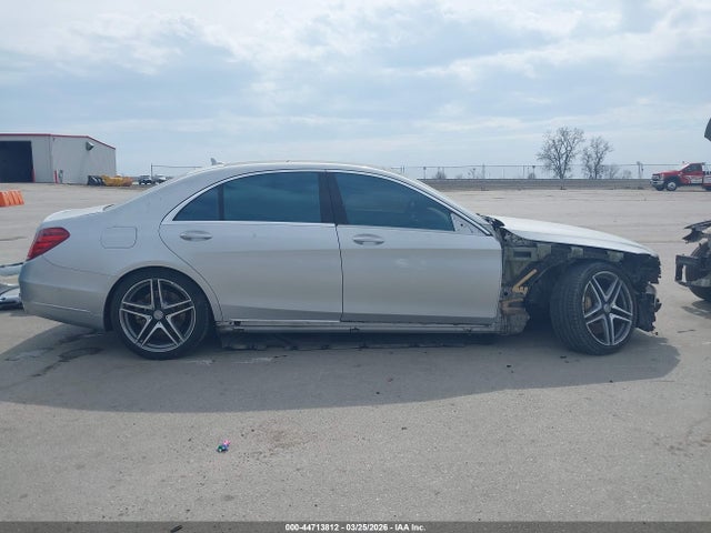 2015 Mercedes-benz S 550 4matic მანქანა იყიდება აუქციონზე, vin: WDDUG8FB6FA177133, აუქციონის ნომერი: 44713812