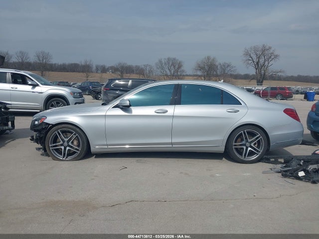 2015 Mercedes-benz S 550 4matic მანქანა იყიდება აუქციონზე, vin: WDDUG8FB6FA177133, აუქციონის ნომერი: 44713812