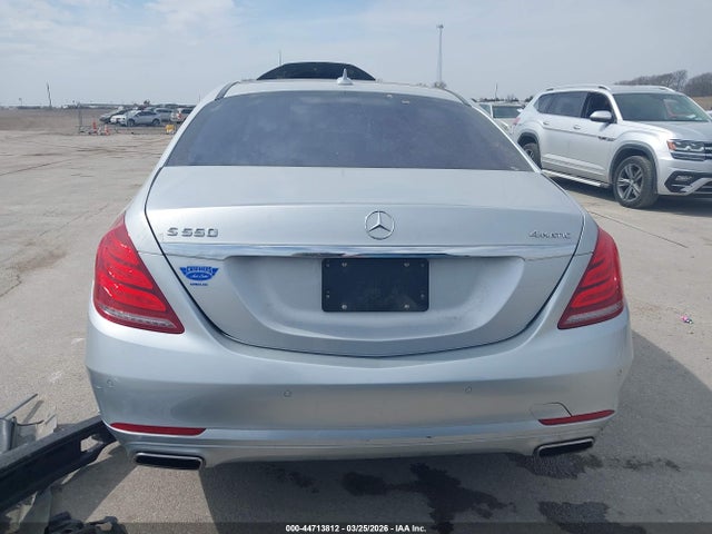2015 Mercedes-benz S 550 4matic მანქანა იყიდება აუქციონზე, vin: WDDUG8FB6FA177133, აუქციონის ნომერი: 44713812