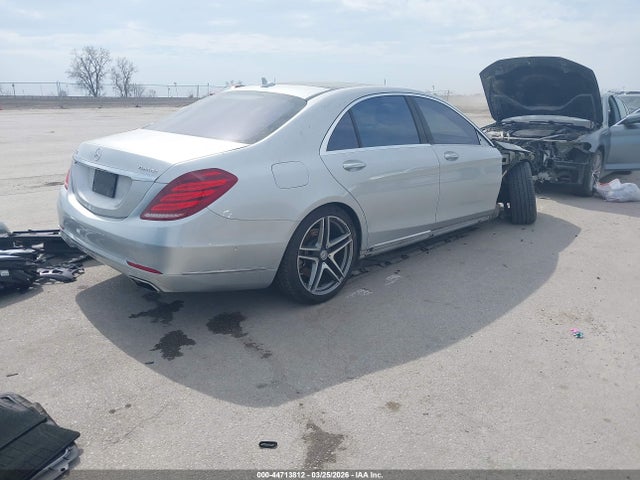 2015 Mercedes-benz S 550 4matic მანქანა იყიდება აუქციონზე, vin: WDDUG8FB6FA177133, აუქციონის ნომერი: 44713812