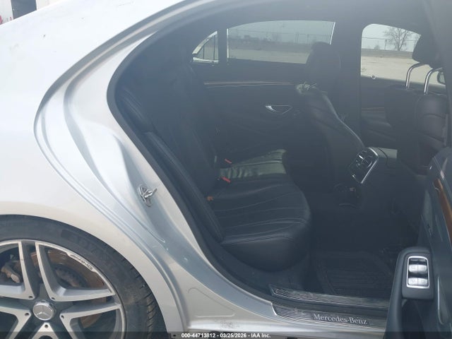 2015 Mercedes-benz S 550 4matic მანქანა იყიდება აუქციონზე, vin: WDDUG8FB6FA177133, აუქციონის ნომერი: 44713812