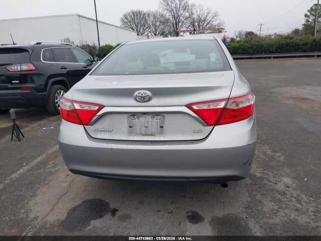 Продажа на аукционе авто 2015 Toyota Camry Le, vin: 4T4BF1FK4FR472369, номер лота: 44713831