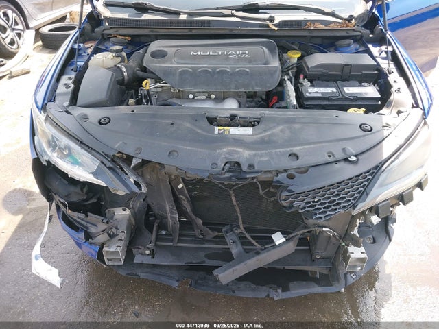 44713939 :رقم المزاد ، 1C3CCCAB5HN502527 vin ، 2017 Chrysler 200 Limited Platinum مزاد بيع