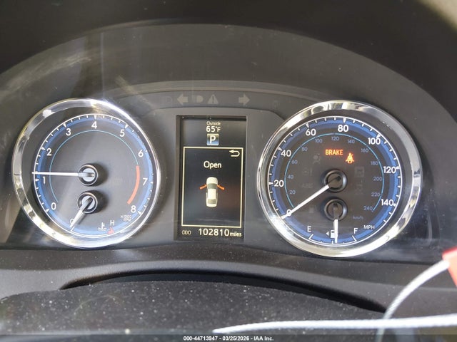 2T1BURHE2JC009078 Toyota COROLLA SE