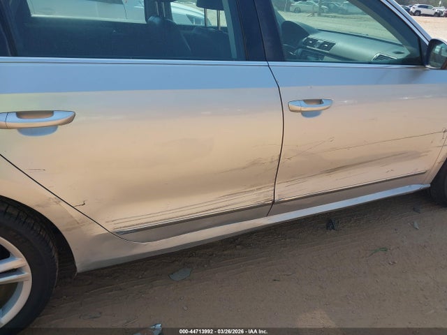 Aukcja sprzedaży 2014 Volkswagen Passat 2.0l Tdi Se, vin: 1VWBN7A35EC076392, numer aukcji: 44713992