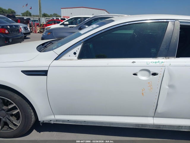 Auction sale of the 2015 Kia Optima Lx, vin: 5XXGM4A75FG352326, lot number: 44713998