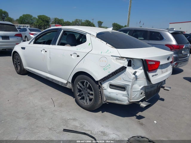 Auction sale of the 2015 Kia Optima Lx, vin: 5XXGM4A75FG352326, lot number: 44713998