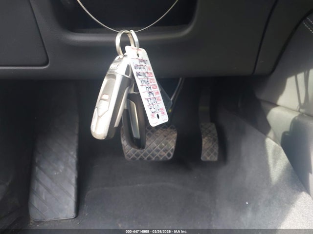 2022 Audi A4 Premium Plus 40 Tfsi Quattro S Tronic მანქანა იყიდება აუქციონზე, vin: WAUBBAF41NA023501, აუქციონის ნომერი: 44714008