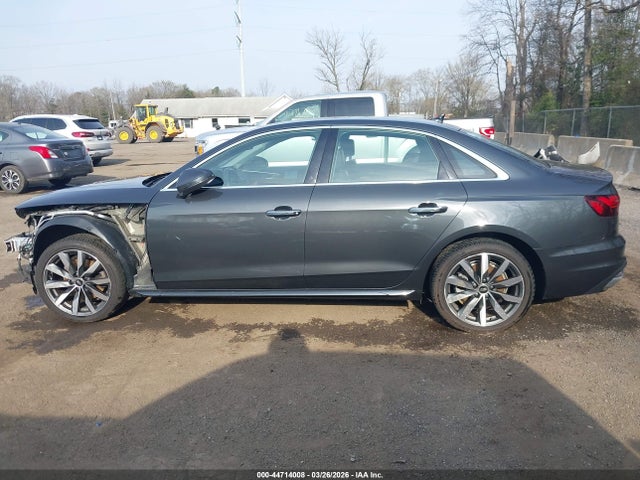 2022 Audi A4 Premium Plus 40 Tfsi Quattro S Tronic მანქანა იყიდება აუქციონზე, vin: WAUBBAF41NA023501, აუქციონის ნომერი: 44714008