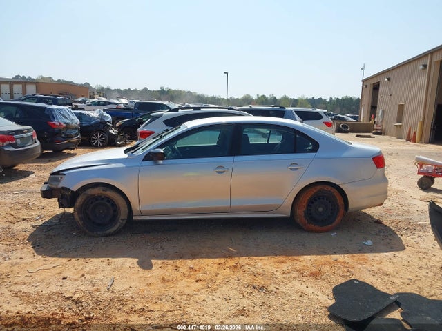 Продаж на аукціоні авто 2014 Volkswagen Jetta 2.0l S, vin: 3VW2K7AJXEM404895, номер лоту: 44714019