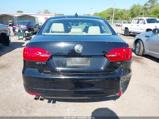 2014 Volkswagen Jetta 1.8t Se მანქანა იყიდება აუქციონზე, vin: 3VWD17AJ9EM390113, აუქციონის ნომერი: 44714026