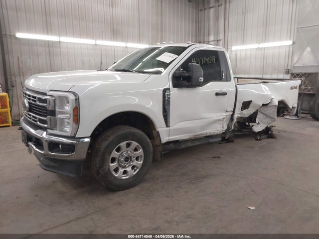 44714048 :رقم المزاد ، 1FTRF3BN9REF81465 vin ، 2024 Ford F-350 Xlt مزاد بيع