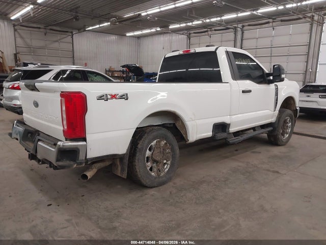44714048 :رقم المزاد ، 1FTRF3BN9REF81465 vin ، 2024 Ford F-350 Xlt مزاد بيع