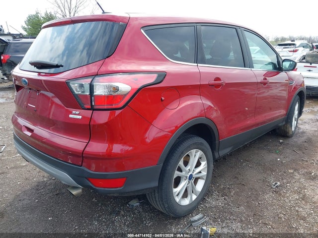 44714102 :رقم المزاد ، 1FMCU0GD1HUD50067 vin ، 2017 Ford Escape Se مزاد بيع