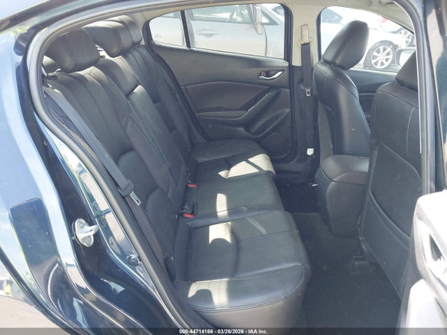 3MZBN1V37JM196565 Mazda Mazda3 Touring