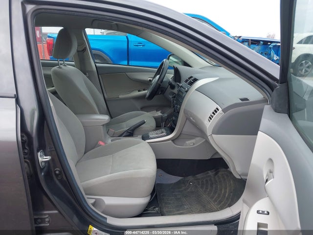2010 Toyota Corolla Le მანქანა იყიდება აუქციონზე, vin: 2T1BU4EE0AC513040, აუქციონის ნომერი: 44714225